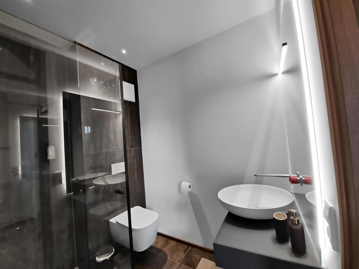 Motelplushotel Biggeseefront Olpe Bagian luar foto