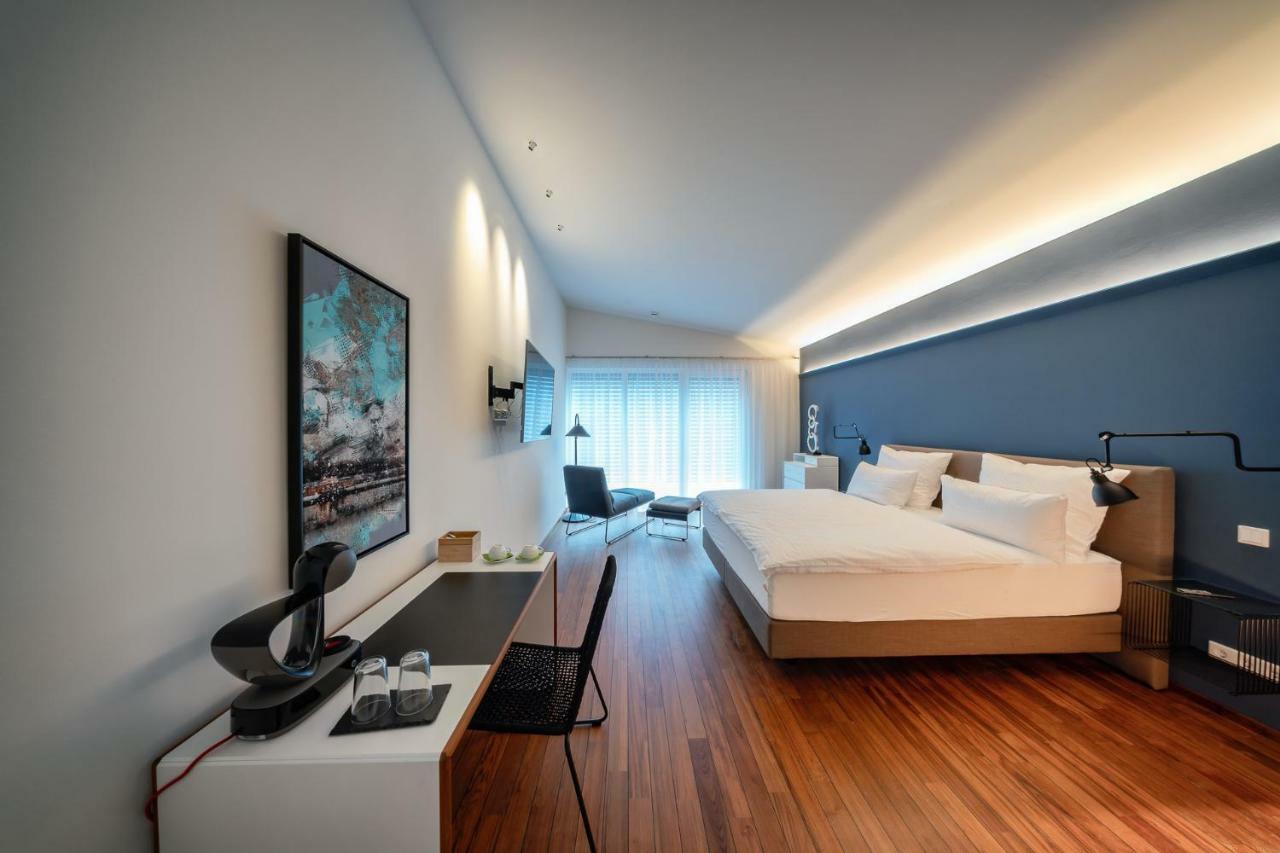 Motelplushotel Biggeseefront Olpe Bagian luar foto