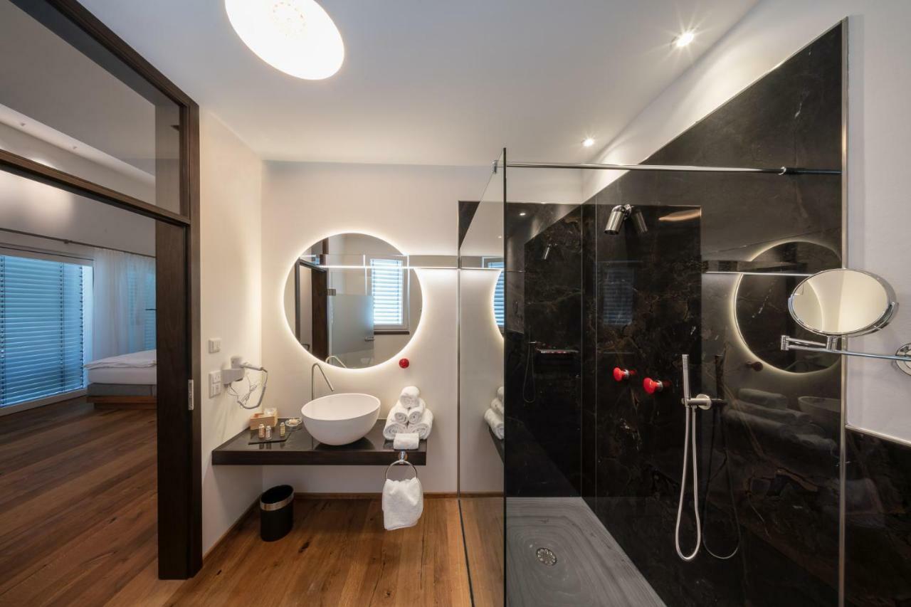 Motelplushotel Biggeseefront Olpe Bagian luar foto